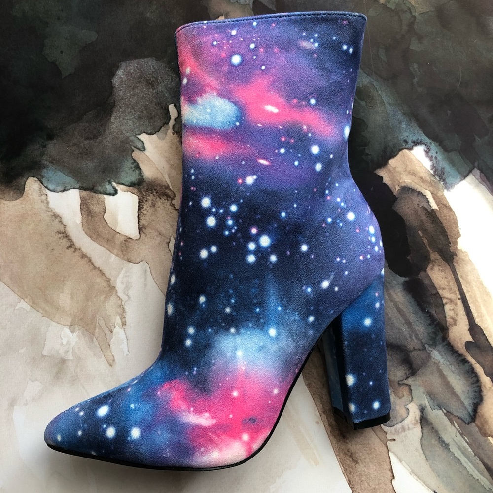🌟HOST PICK🌟 Cape Robbin Galaxy Fashion Boots - Picture 2 of 5